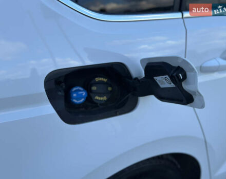 Фольксваген Туран 2017 у Хмельницькому на Automoto.ua Білий Фольксваген Туран, об'ємом двигуна 1.6 л та пробігом 189 тис. км за 15550 $, фото 60 на Automoto.ua