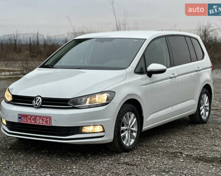 Белый Фольксваген Туран, объемом двигателя 1.6 л и пробегом 252 тыс. км за 14000 $, фото 3 на Automoto.ua