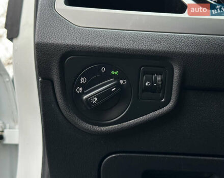 Белый Фольксваген Туран, объемом двигателя 1.6 л и пробегом 252 тыс. км за 14000 $, фото 30 на Automoto.ua