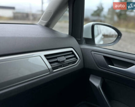 Белый Фольксваген Туран, объемом двигателя 1.6 л и пробегом 252 тыс. км за 14000 $, фото 72 на Automoto.ua