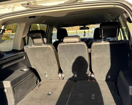 Білий Фольксваген Туран, об'ємом двигуна 2 л та пробігом 187 тис. км за 15500 $, фото 6 на Automoto.ua