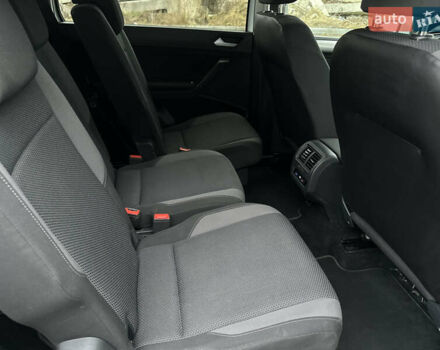 Белый Фольксваген Туран, объемом двигателя 1.6 л и пробегом 252 тыс. км за 14000 $, фото 60 на Automoto.ua