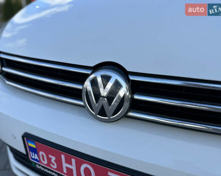 Белый Фольксваген Туран, объемом двигателя 1.6 л и пробегом 189 тыс. км за 15999 $, фото 54 на Automoto.ua