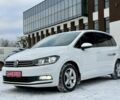 Белый Фольксваген Туран, объемом двигателя 1.6 л и пробегом 195 тыс. км за 14700 $, фото 1 на Automoto.ua