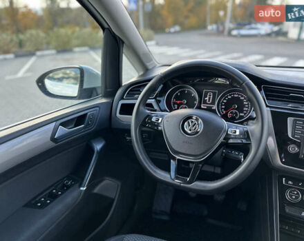 Белый Фольксваген Туран, объемом двигателя 1.6 л и пробегом 189 тыс. км за 15999 $, фото 23 на Automoto.ua