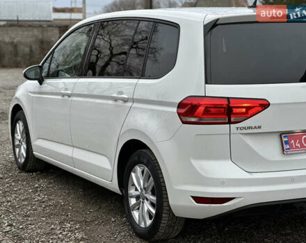 Белый Фольксваген Туран, объемом двигателя 1.6 л и пробегом 252 тыс. км за 14000 $, фото 7 на Automoto.ua