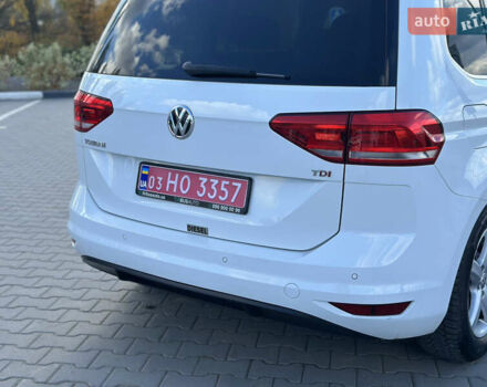 Фольксваген Туран 2017 у Хмельницькому на Automoto.ua Білий Фольксваген Туран, об'ємом двигуна 1.6 л та пробігом 189 тис. км за 15550 $, фото 18 на Automoto.ua