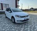 Белый Фольксваген Туран, объемом двигателя 1.6 л и пробегом 250 тыс. км за 13181 $, фото 1 на Automoto.ua