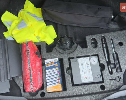 Белый Фольксваген Туран, объемом двигателя 1.97 л и пробегом 232 тыс. км за 16600 $, фото 26 на Automoto.ua