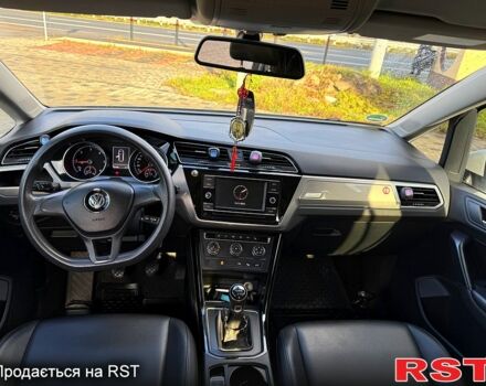 Білий Фольксваген Туран, об'ємом двигуна 2 л та пробігом 187 тис. км за 15500 $, фото 8 на Automoto.ua