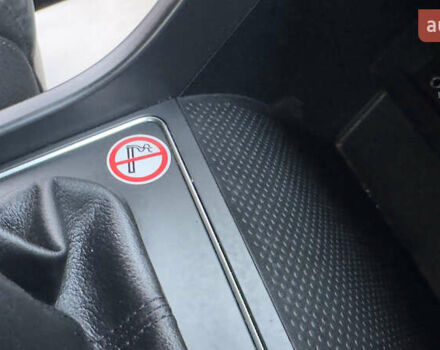 Белый Фольксваген Туран, объемом двигателя 1.97 л и пробегом 232 тыс. км за 16600 $, фото 70 на Automoto.ua