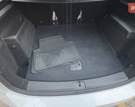 Белый Фольксваген Туран, объемом двигателя 1.97 л и пробегом 232 тыс. км за 16600 $, фото 28 на Automoto.ua