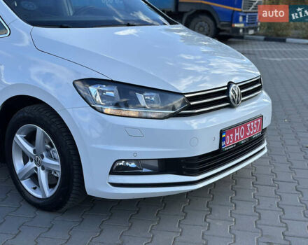 Фольксваген Туран 2017 у Хмельницькому на Automoto.ua Білий Фольксваген Туран, об'ємом двигуна 1.6 л та пробігом 189 тис. км за 15550 $, фото 4 на Automoto.ua