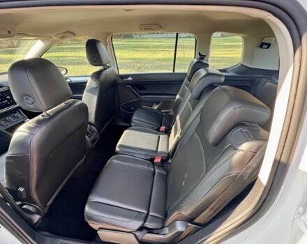 Белый Фольксваген Туран, объемом двигателя 1.6 л и пробегом 45 тыс. км за 8500 $, фото 10 на Automoto.ua