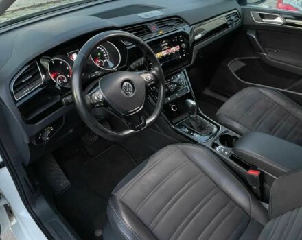 Белый Фольксваген Туран, объемом двигателя 2 л и пробегом 47 тыс. км за 7500 $, фото 11 на Automoto.ua