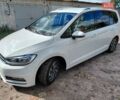 Белый Фольксваген Туран, объемом двигателя 1.6 л и пробегом 240 тыс. км за 16500 $, фото 1 на Automoto.ua