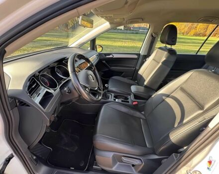 Белый Фольксваген Туран, объемом двигателя 1.6 л и пробегом 45 тыс. км за 8500 $, фото 6 на Automoto.ua