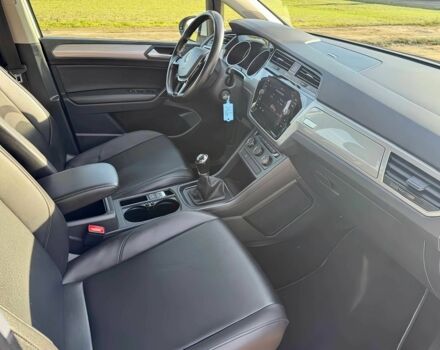 Белый Фольксваген Туран, объемом двигателя 1.6 л и пробегом 45 тыс. км за 8500 $, фото 9 на Automoto.ua