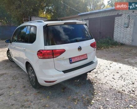 Белый Фольксваген Туран, объемом двигателя 1.6 л и пробегом 240 тыс. км за 16500 $, фото 3 на Automoto.ua
