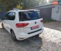 Белый Фольксваген Туран, объемом двигателя 1.6 л и пробегом 240 тыс. км за 16500 $, фото 3 на Automoto.ua