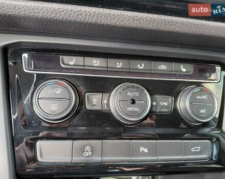 Белый Фольксваген Туран, объемом двигателя 1.6 л и пробегом 240 тыс. км за 16500 $, фото 12 на Automoto.ua