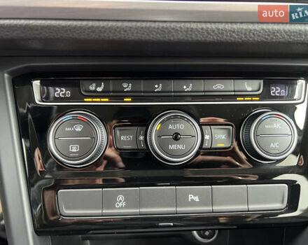 Белый Фольксваген Туран, объемом двигателя 1.97 л и пробегом 190 тыс. км за 18300 $, фото 13 на Automoto.ua