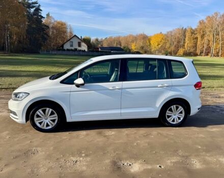 Белый Фольксваген Туран, объемом двигателя 1.6 л и пробегом 45 тыс. км за 8500 $, фото 2 на Automoto.ua