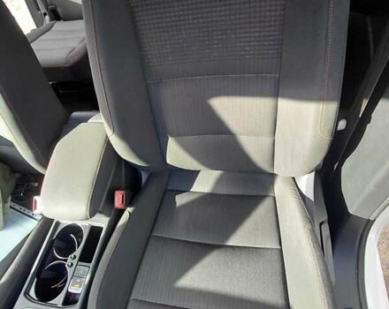 Белый Фольксваген Туран, объемом двигателя 1.6 л и пробегом 240 тыс. км за 16500 $, фото 4 на Automoto.ua