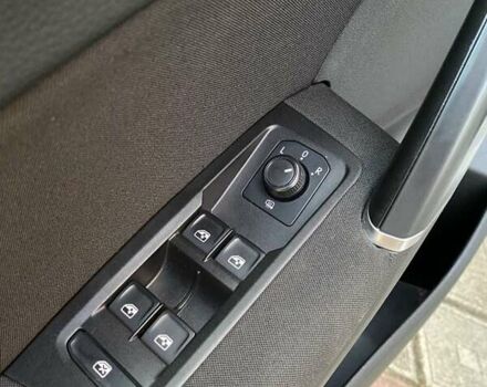 Белый Фольксваген Туран, объемом двигателя 1.6 л и пробегом 124 тыс. км за 17500 $, фото 17 на Automoto.ua