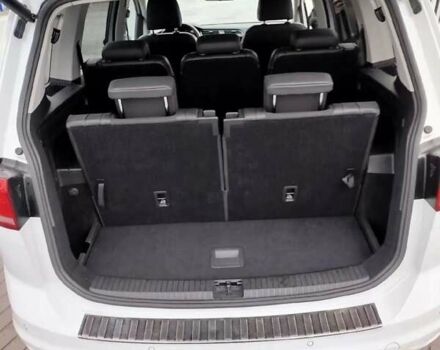 Білий Фольксваген Туран, об'ємом двигуна 2 л та пробігом 221 тис. км за 17500 $, фото 19 на Automoto.ua