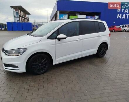 Білий Фольксваген Туран, об'ємом двигуна 2 л та пробігом 221 тис. км за 17500 $, фото 6 на Automoto.ua