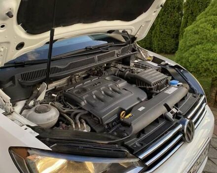 Белый Фольксваген Туран, объемом двигателя 1.6 л и пробегом 124 тыс. км за 17500 $, фото 3 на Automoto.ua