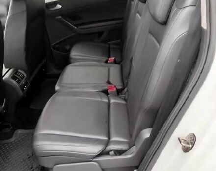 Білий Фольксваген Туран, об'ємом двигуна 2 л та пробігом 221 тис. км за 17500 $, фото 18 на Automoto.ua