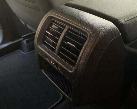 Белый Фольксваген Туран, объемом двигателя 1.6 л и пробегом 124 тыс. км за 17500 $, фото 6 на Automoto.ua