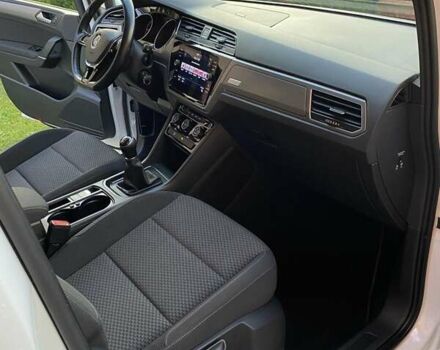 Белый Фольксваген Туран, объемом двигателя 1.6 л и пробегом 124 тыс. км за 17500 $, фото 34 на Automoto.ua