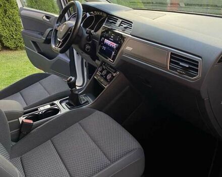 Белый Фольксваген Туран, объемом двигателя 1.6 л и пробегом 124 тыс. км за 17500 $, фото 32 на Automoto.ua