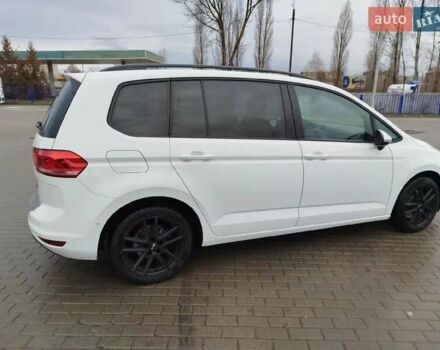 Білий Фольксваген Туран, об'ємом двигуна 2 л та пробігом 221 тис. км за 17500 $, фото 5 на Automoto.ua