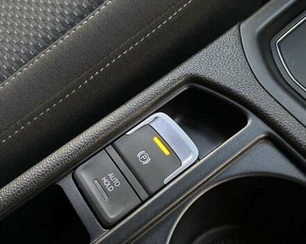 Белый Фольксваген Туран, объемом двигателя 1.6 л и пробегом 124 тыс. км за 17500 $, фото 27 на Automoto.ua