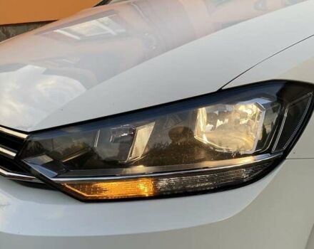 Белый Фольксваген Туран, объемом двигателя 1.6 л и пробегом 124 тыс. км за 17500 $, фото 53 на Automoto.ua