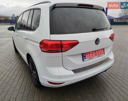 Білий Фольксваген Туран, об'ємом двигуна 2 л та пробігом 221 тис. км за 17500 $, фото 3 на Automoto.ua