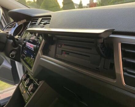 Белый Фольксваген Туран, объемом двигателя 1.6 л и пробегом 124 тыс. км за 17500 $, фото 26 на Automoto.ua