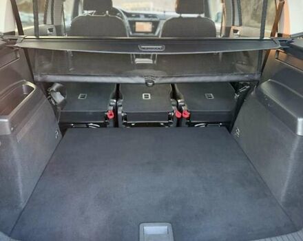 Белый Фольксваген Туран, объемом двигателя 1.6 л и пробегом 209 тыс. км за 17000 $, фото 12 на Automoto.ua