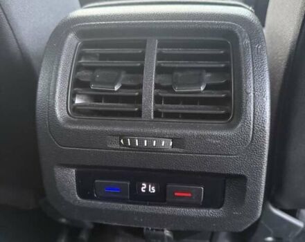 Белый Фольксваген Туран, объемом двигателя 1.6 л и пробегом 209 тыс. км за 17000 $, фото 8 на Automoto.ua