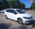 Білий Фольксваген Туран, об'ємом двигуна 1.6 л та пробігом 215 тис. км за 17550 $, фото 1 на Automoto.ua