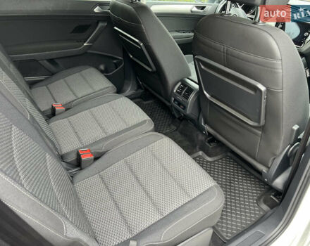 Белый Фольксваген Туран, объемом двигателя 1.97 л и пробегом 191 тыс. км за 17999 $, фото 15 на Automoto.ua