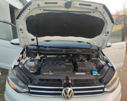 Белый Фольксваген Туран, объемом двигателя 2 л и пробегом 190 тыс. км за 19500 $, фото 6 на Automoto.ua