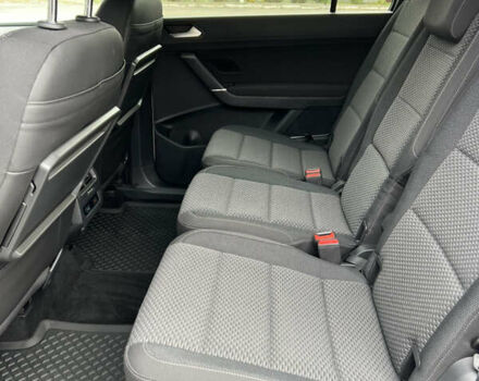 Белый Фольксваген Туран, объемом двигателя 1.97 л и пробегом 191 тыс. км за 17999 $, фото 14 на Automoto.ua