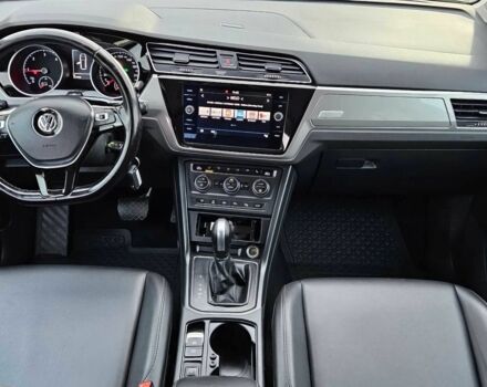 Белый Фольксваген Туран, объемом двигателя 2 л и пробегом 45 тыс. км за 7200 $, фото 9 на Automoto.ua