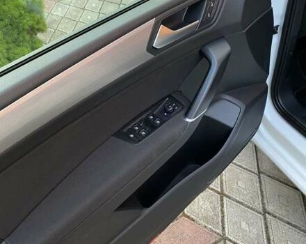 Белый Фольксваген Туран, объемом двигателя 1.6 л и пробегом 124 тыс. км за 17500 $, фото 18 на Automoto.ua