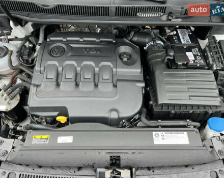 Белый Фольксваген Туран, объемом двигателя 1.97 л и пробегом 191 тыс. км за 17999 $, фото 17 на Automoto.ua